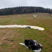 Mieroszów jesienny, Latanie na paralotni