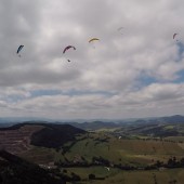 Andrzejówka - Paragliding Fly, Dzisiaj sporo pilotów atakowało Bukowiec, a nawet Dzika.