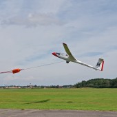 Oswajanie Jantara, Aeroklub Opolski, wakacje na lotnisku.